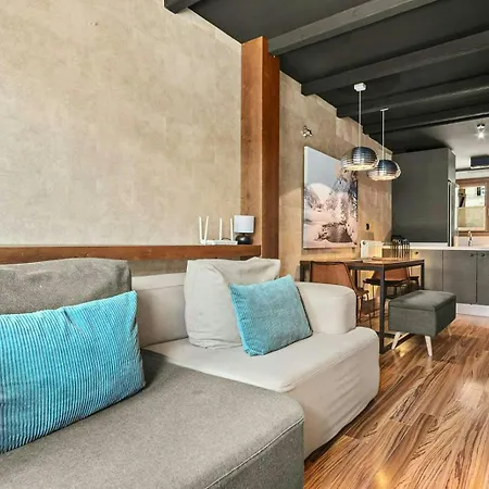 Iraida - Precioso Duplex En By Cardi Lanuza